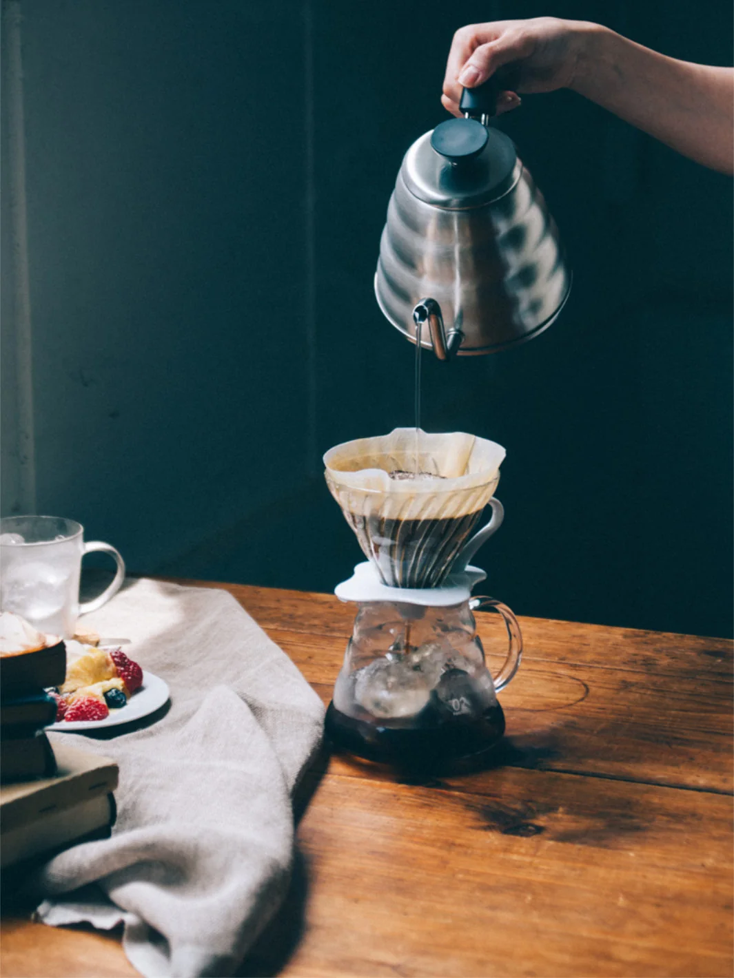 HARIO V60-02 Range Server (600ml/20oz) Brewer - Image 6