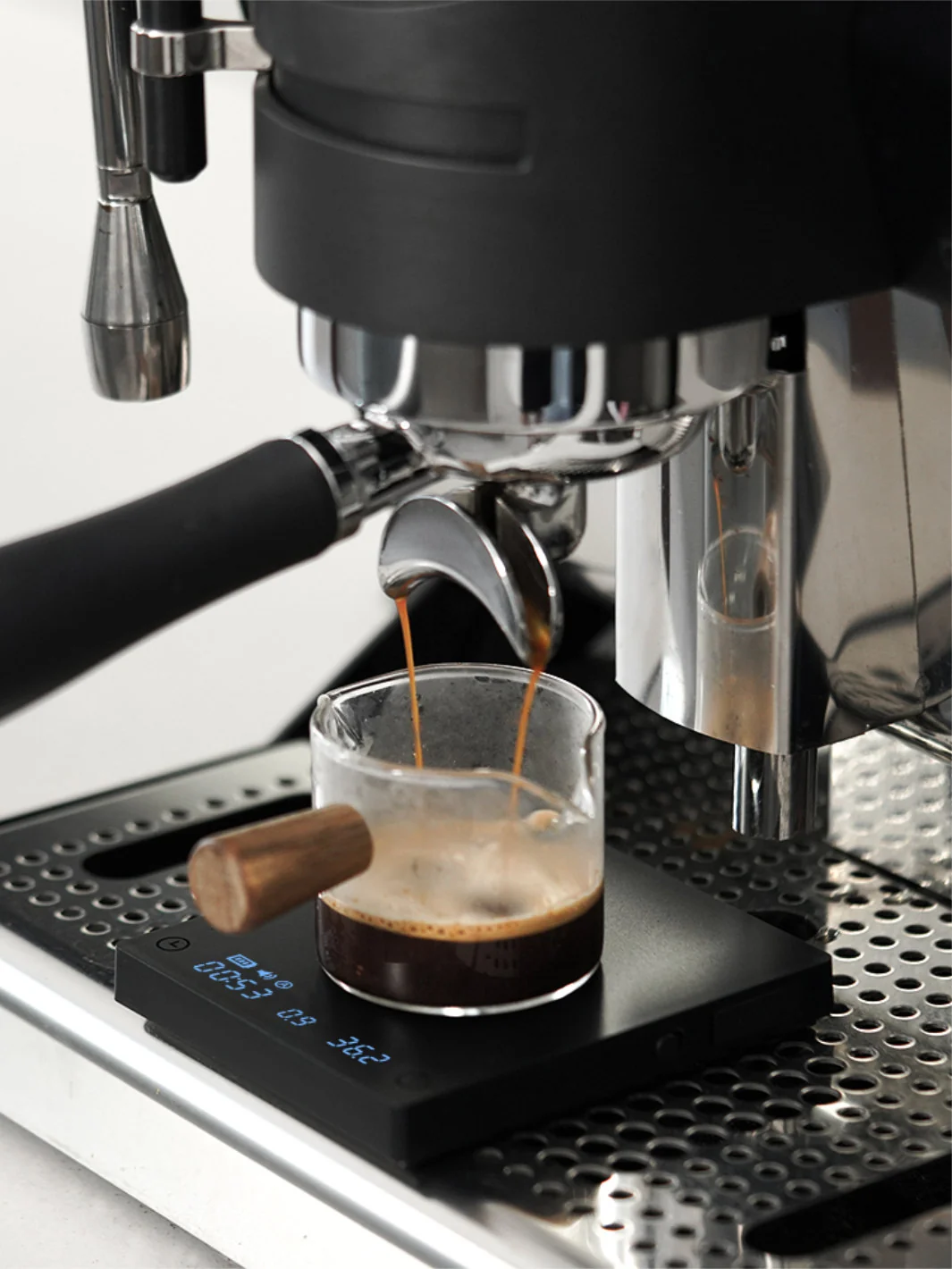 TIMEMORE Black Mirror Mini Coffee Scale - Image 3